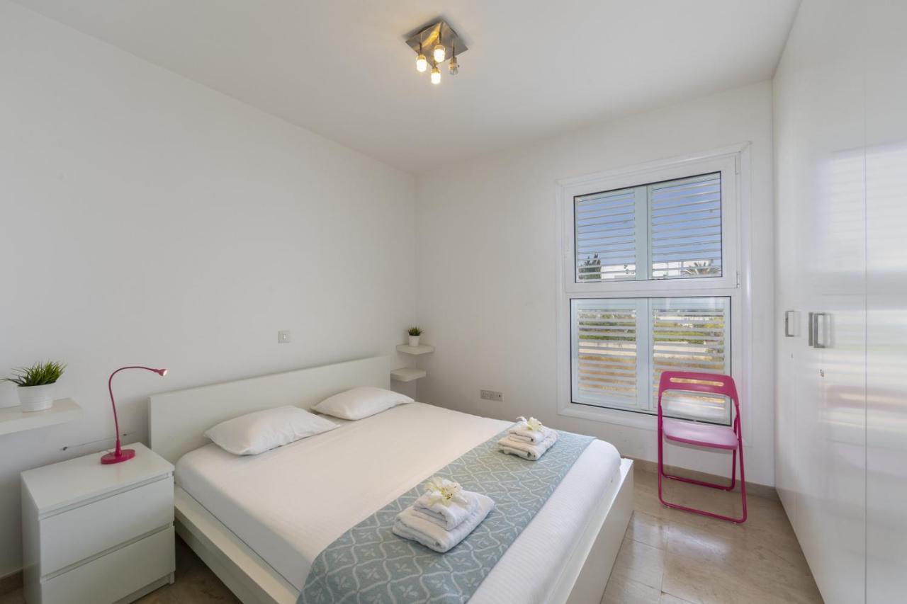 Protaras Villa Kalena Seafront Exterior foto